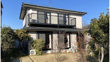 富戸｜バルコニーから伊豆大島を望む 即入居可能な郊外築浅物件